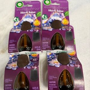 Air Wick Essential Mist Black Lotus & Violet set of 4